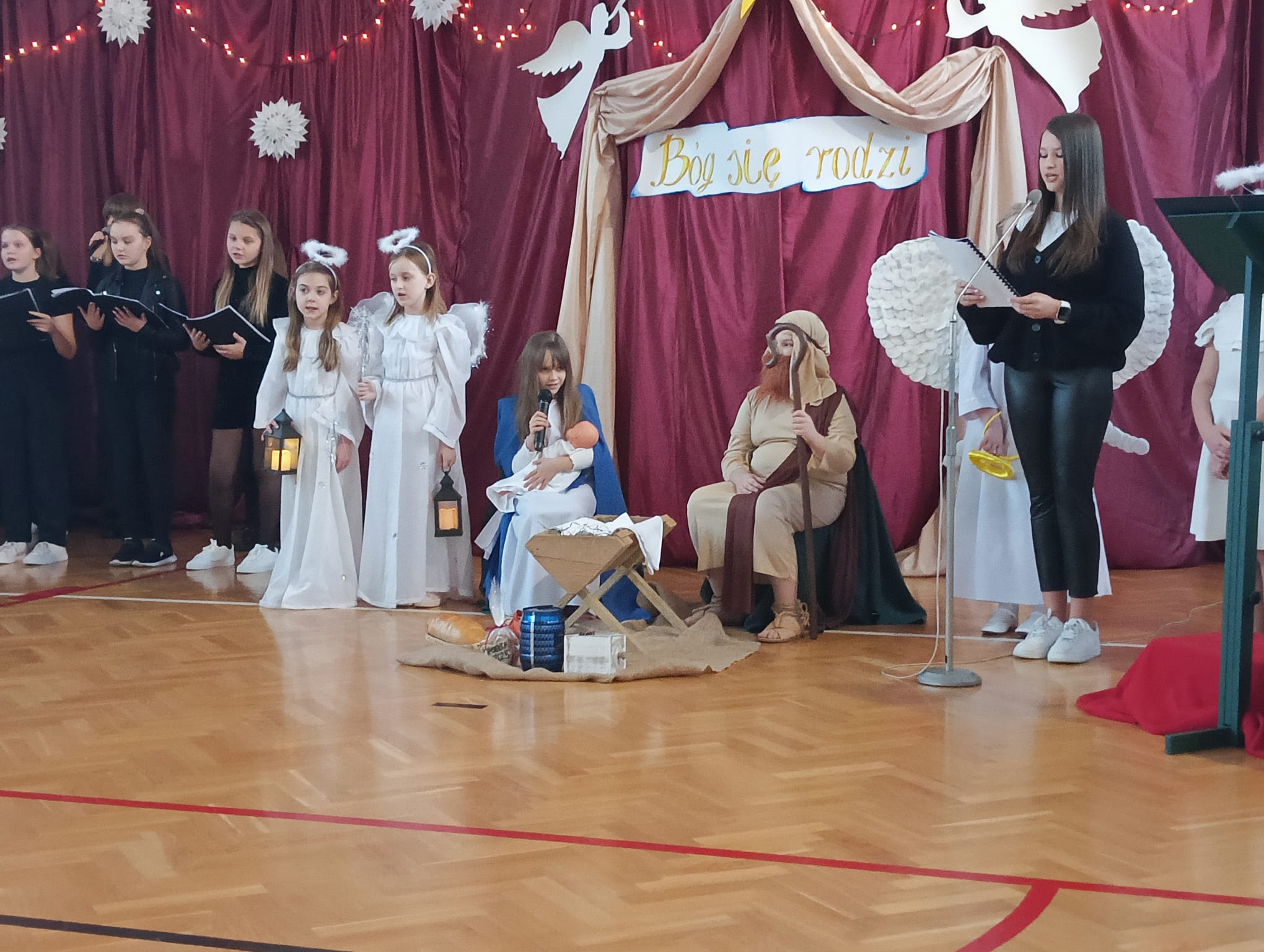 Jasełka i zabawa choinkowa